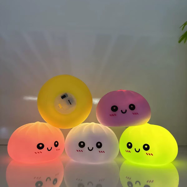 Dumpling Squishy m Licht sort. i. Box. DIS ca. 8x8x5cm